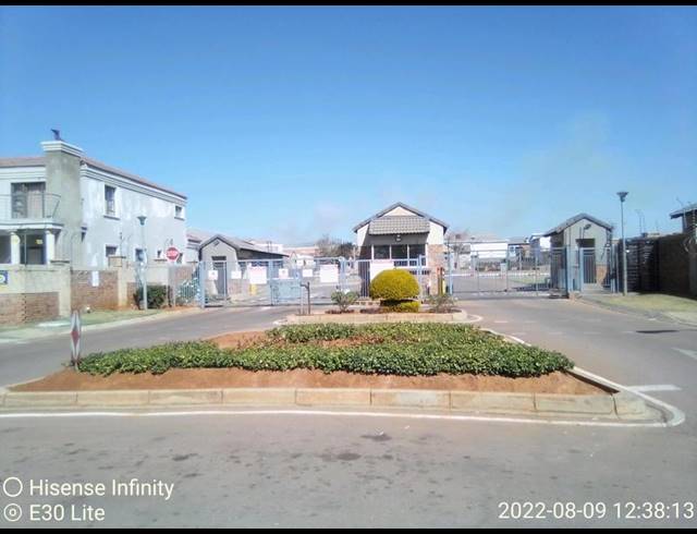 LAND FOR SALE IN THE ORCHARDS